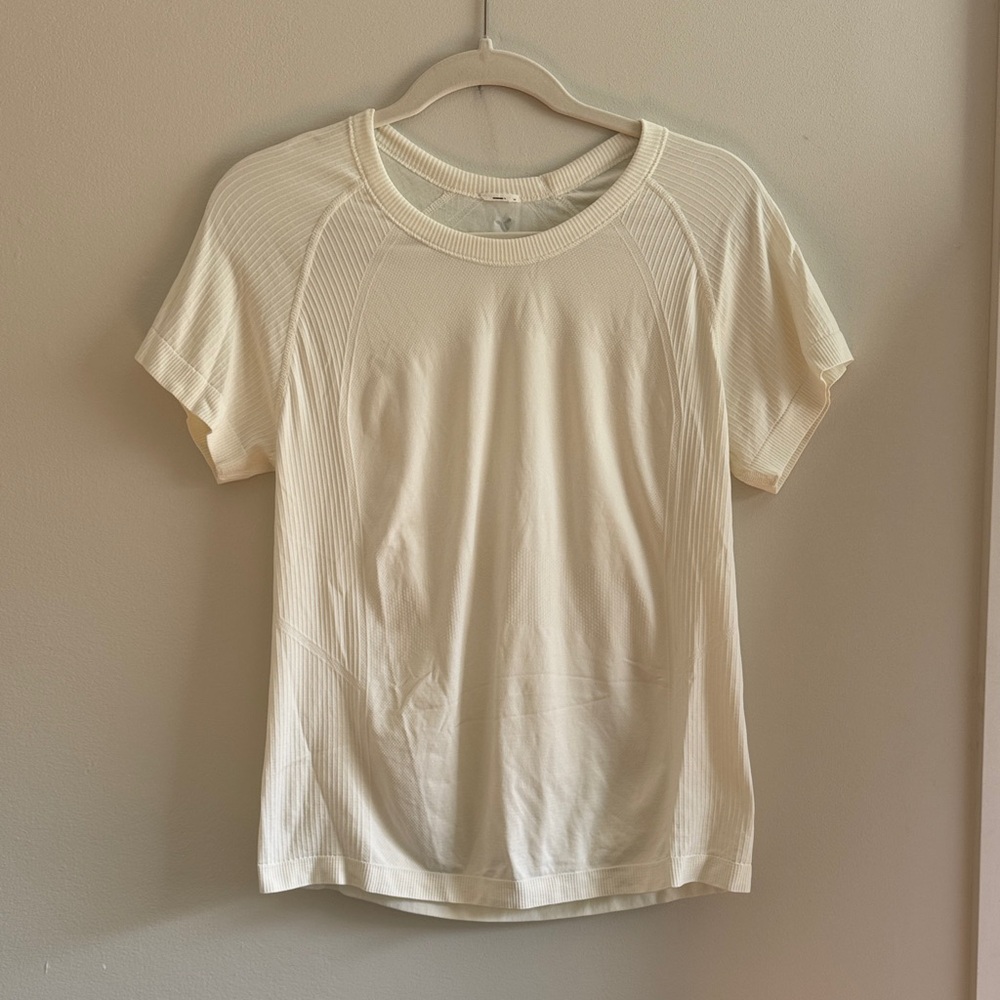Old Navy Cream Athletic T Shirt